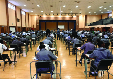 Bazawukwamkelwa baphinde abafundi abawe phantsi Bazawukwamkelwa baphinde abafundi abawe phantsi