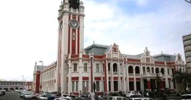 UMphathiswa uMcKenzie ukupasisile ukuguqulwa kwamagama 